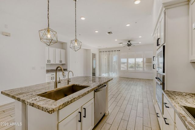 15550 S 5TH Avenue 240, Phoenix, AZ 85045