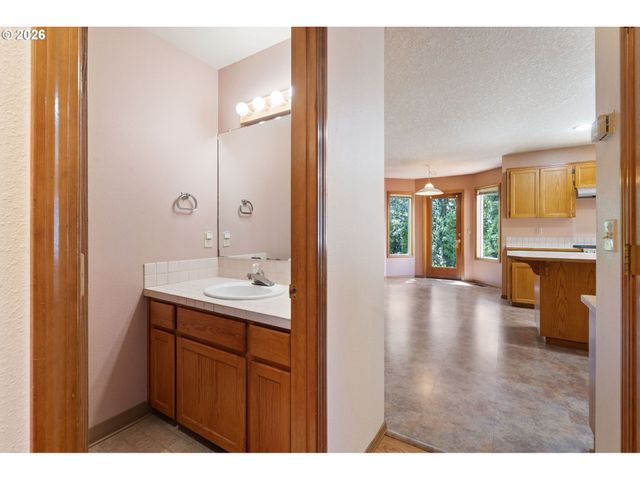 7805 Sw GEARHART Dr, Beaverton, OR 97007