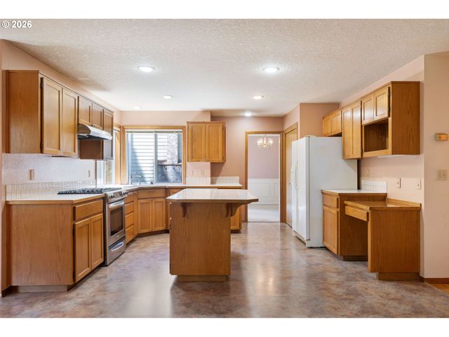 7805 Sw GEARHART Dr, Beaverton, OR 97007