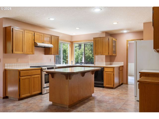 7805 Sw GEARHART Dr, Beaverton, OR 97007
