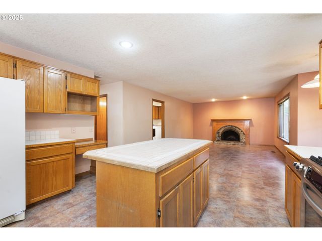 7805 Sw GEARHART Dr, Beaverton, OR 97007