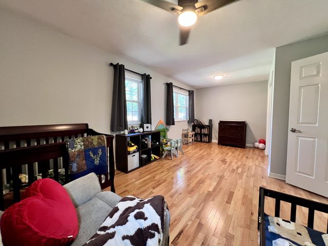 111 Gus Wallace Rd, Bumpus Mills, TN 37028