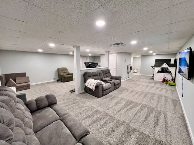 111 Gus Wallace Rd, Bumpus Mills, TN 37028