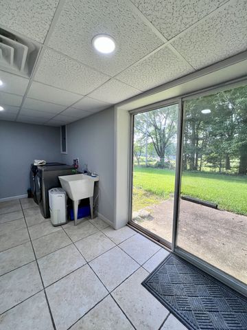 111 Gus Wallace Rd, Bumpus Mills, TN 37028