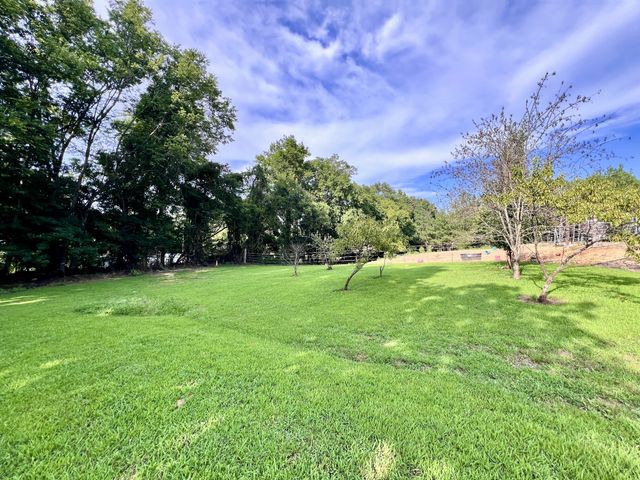 111 Gus Wallace Rd, Bumpus Mills, TN 37028