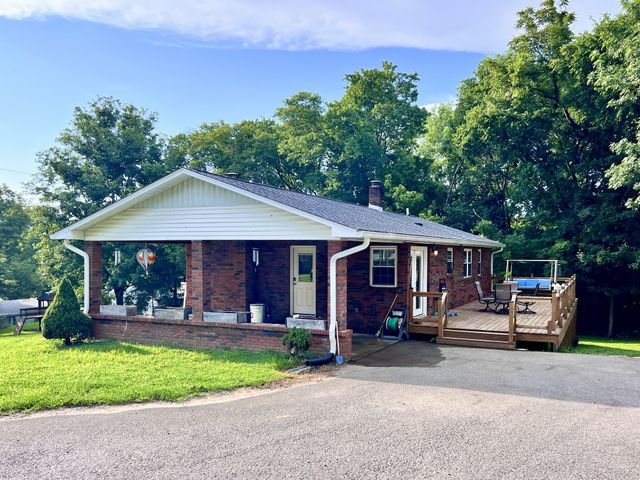 111 Gus Wallace Rd, Bumpus Mills, TN 37028