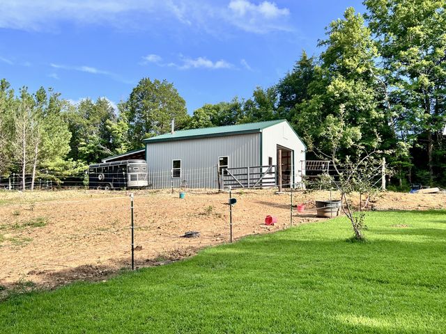 111 Gus Wallace Rd, Bumpus Mills, TN 37028