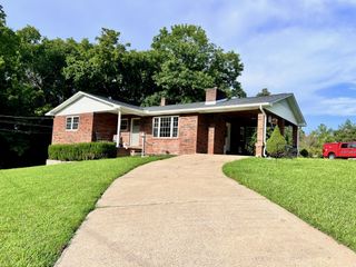 111 Gus Wallace Rd, Bumpus Mills, TN 37028