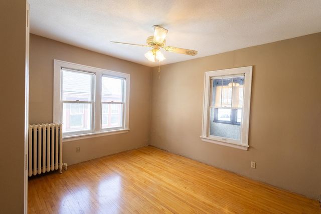 3847 Queen Avenue N, Minneapolis, MN 55412