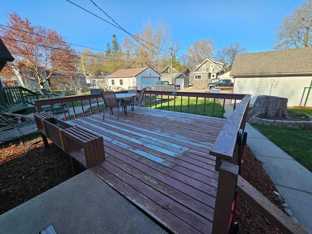 3847 Queen Avenue N, Minneapolis, MN 55412