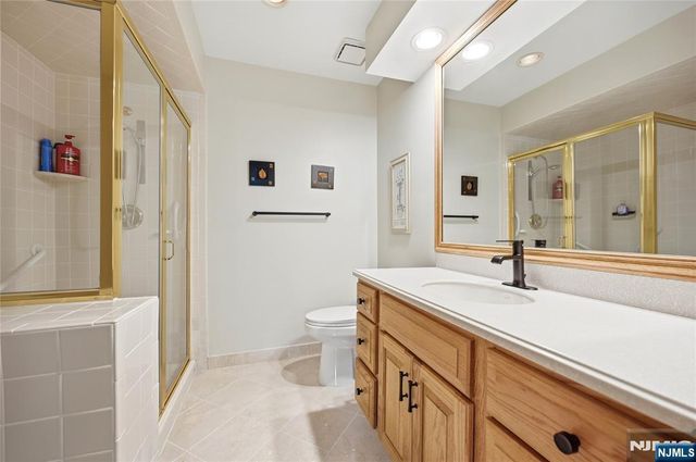 107 Suleski Court, Mahwah, NJ 07430