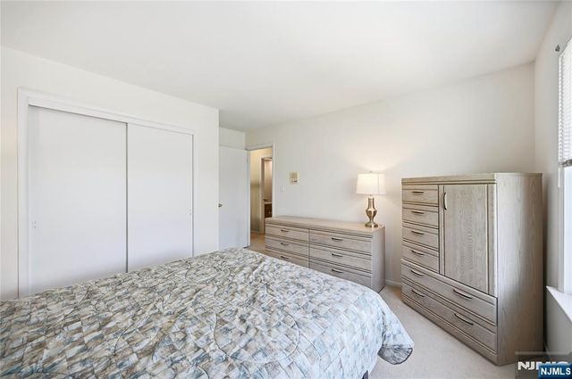 107 Suleski Court, Mahwah, NJ 07430