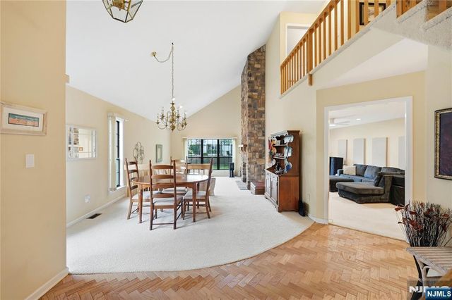 107 Suleski Court, Mahwah, NJ 07430