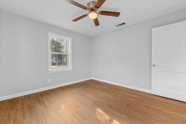 3233 New York Avenue, Fort Worth, TX 76110