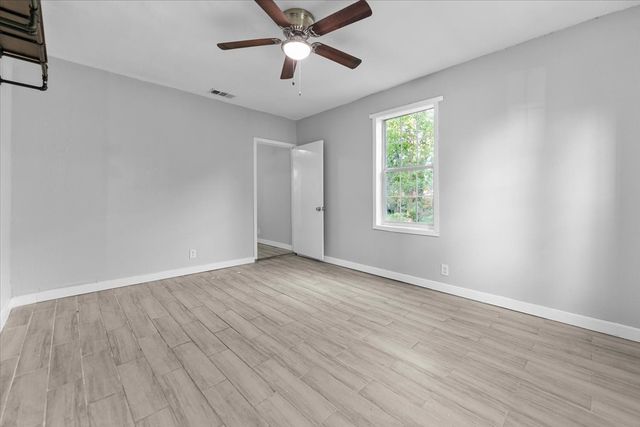 3233 New York Avenue, Fort Worth, TX 76110