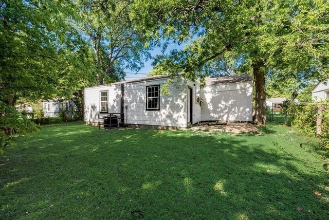 3233 New York Avenue, Fort Worth, TX 76110