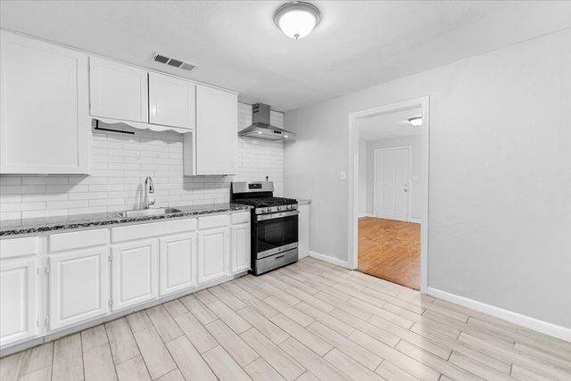 3233 New York Avenue, Fort Worth, TX 76110