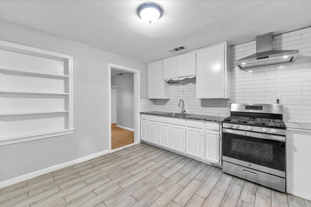 3233 New York Avenue, Fort Worth, TX 76110