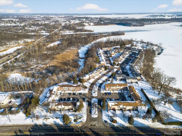 13153 Lake Point Boulevard, Van Buren Charter Township, MI 48111