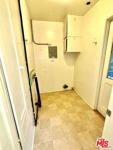 2618 Prospect Avenue, La Crescenta, CA 91214