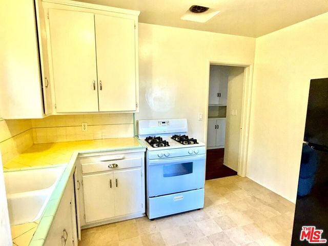 2618 Prospect Avenue, La Crescenta, CA 91214