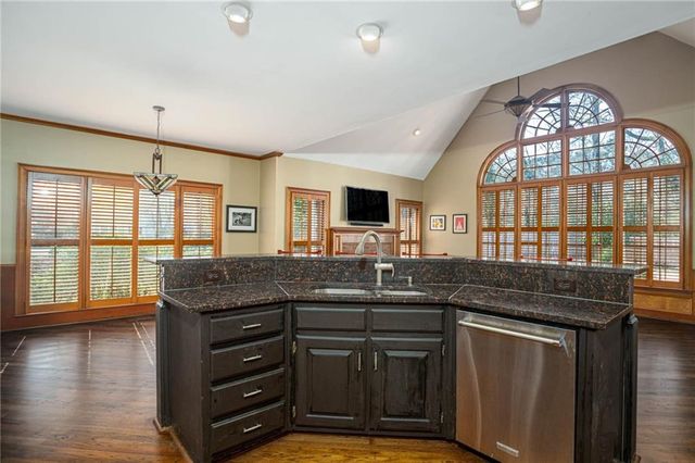 1251 Bridgewater Walk, Snellville, GA 30078