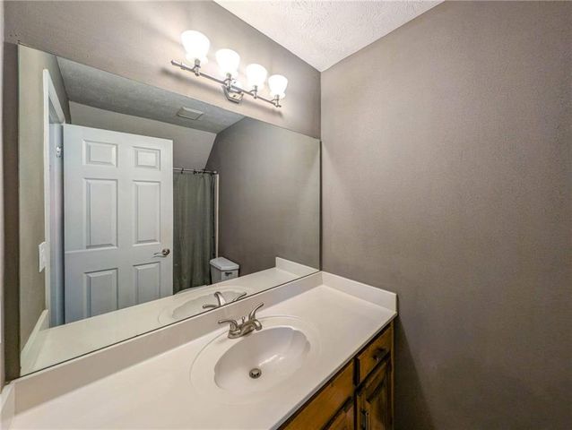 1251 Bridgewater Walk, Snellville, GA 30078