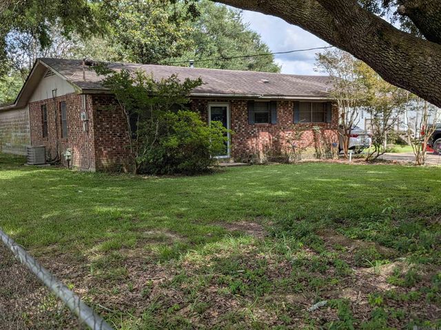 15202 Melrose Dr, Prairieville, LA 70769