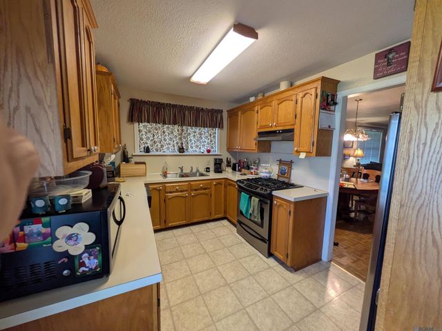 15202 Melrose Dr, Prairieville, LA 70769