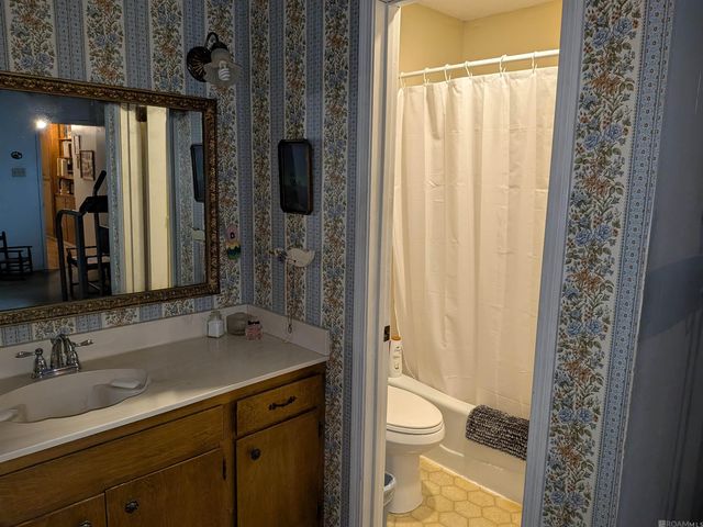 15202 Melrose Dr, Prairieville, LA 70769