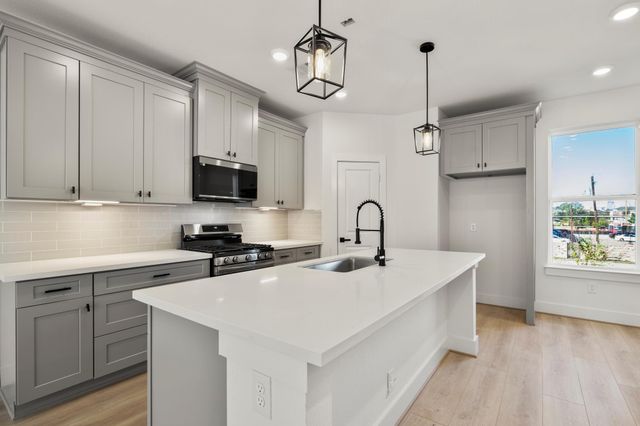 6322 Del Rio Street, Houston, TX 77021