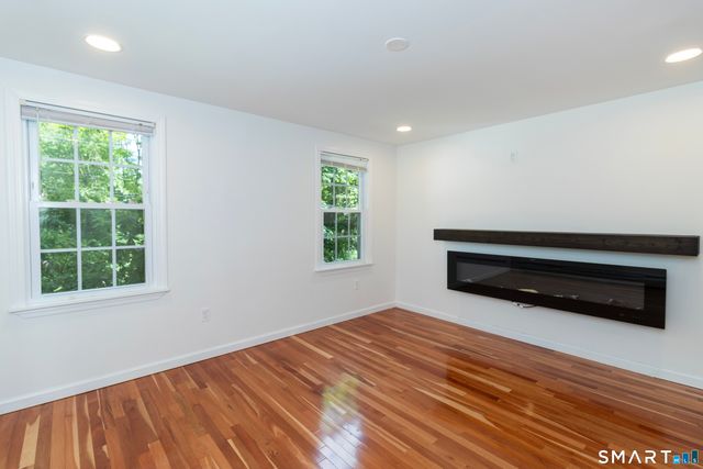 150 Chestnut Street, Branford, CT 06405