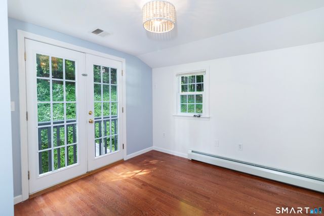 150 Chestnut Street, Branford, CT 06405