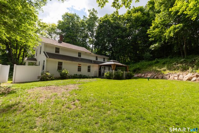 150 Chestnut Street, Branford, CT 06405