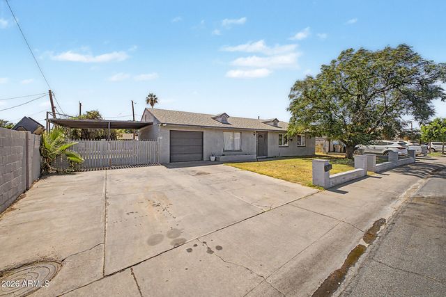 6112 N 64TH Drive, Glendale, AZ 85301