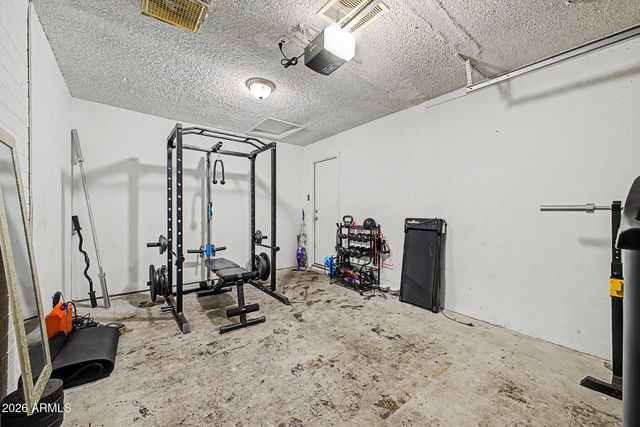 6112 N 64TH Drive, Glendale, AZ 85301