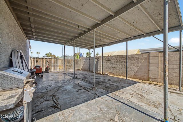 6112 N 64TH Drive, Glendale, AZ 85301