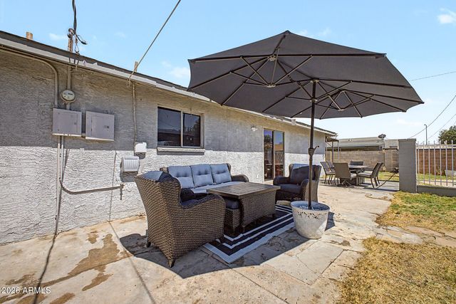 6112 N 64TH Drive, Glendale, AZ 85301