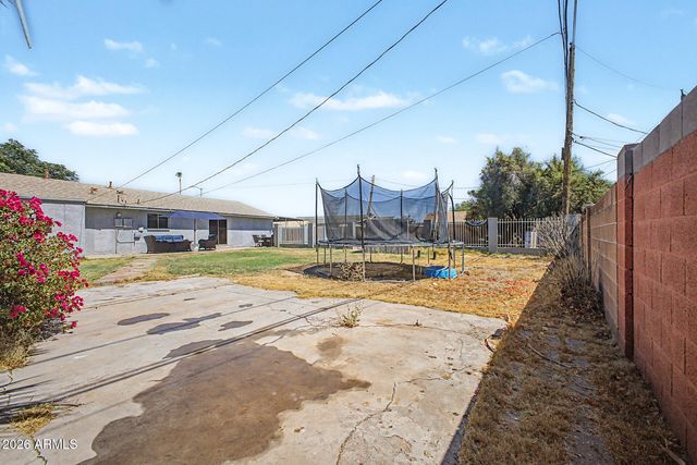 6112 N 64TH Drive, Glendale, AZ 85301