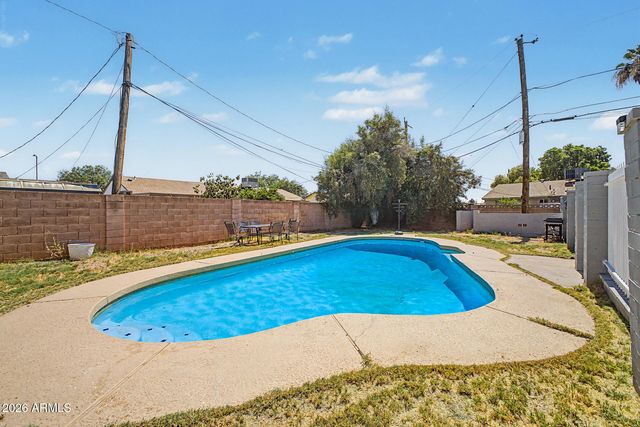 6112 N 64TH Drive, Glendale, AZ 85301