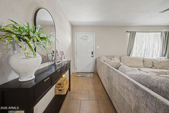 6112 N 64TH Drive, Glendale, AZ 85301