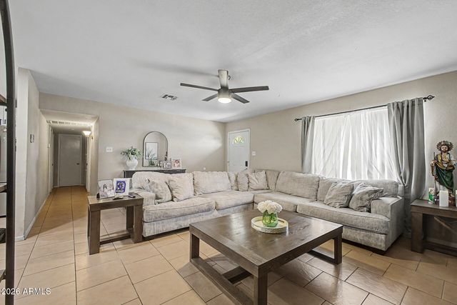 6112 N 64TH Drive, Glendale, AZ 85301