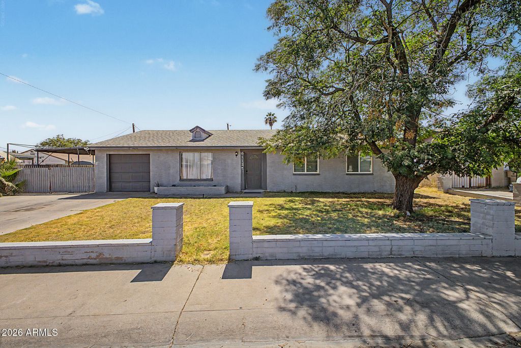 6112 N 64TH Drive, Glendale, AZ 85301