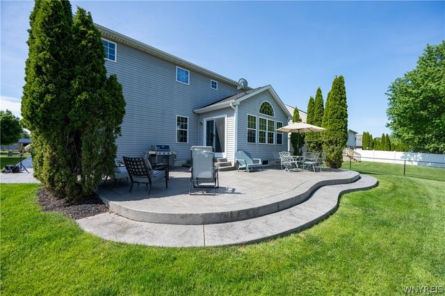 26 Morris Crescent, West Seneca, NY 14224