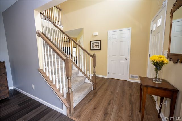 26 Morris Crescent, West Seneca, NY 14224