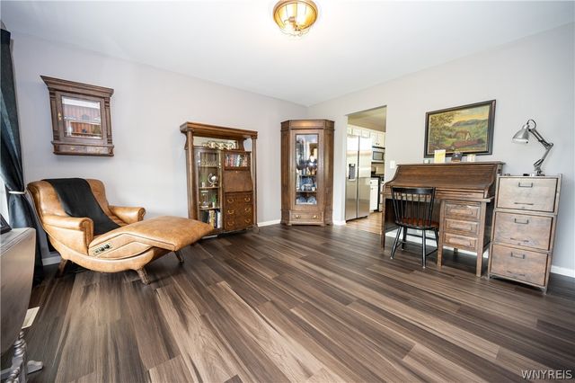26 Morris Crescent, West Seneca, NY 14224