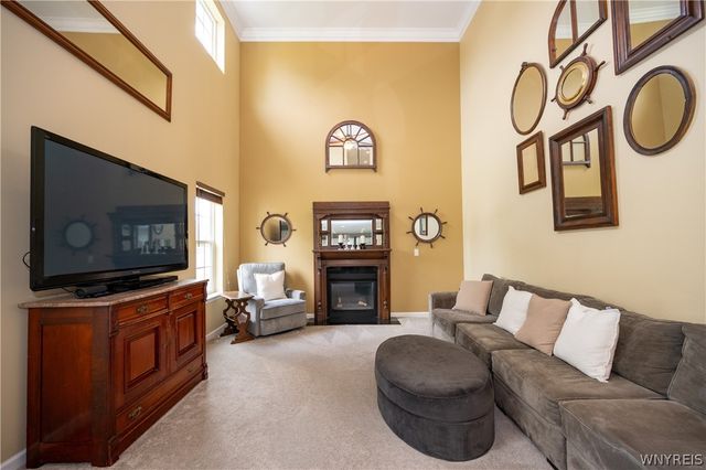 26 Morris Crescent, West Seneca, NY 14224