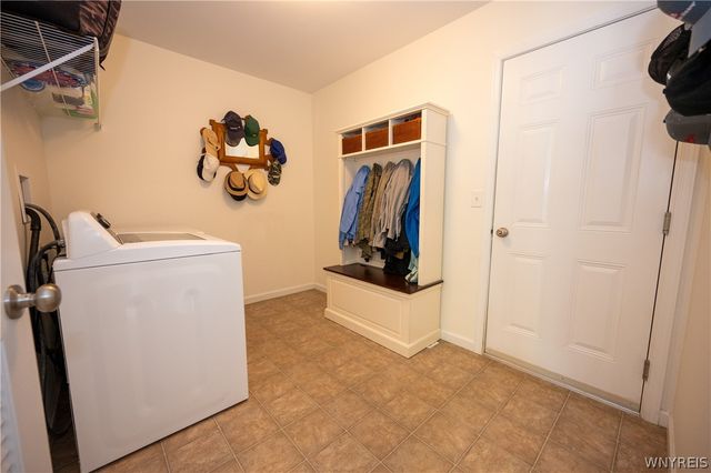 26 Morris Crescent, West Seneca, NY 14224