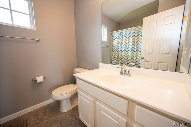 26 Morris Crescent, West Seneca, NY 14224