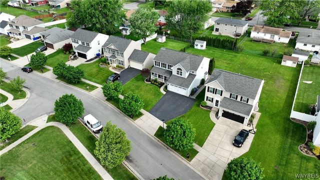 26 Morris Crescent, West Seneca, NY 14224